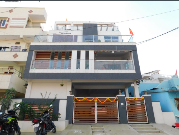 Luxurious Fully furnished triplex villa for sale @manikonda